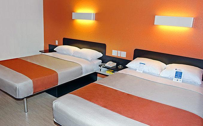 Park Inn By Radisson Уолнът Крийк Екстериор снимка
