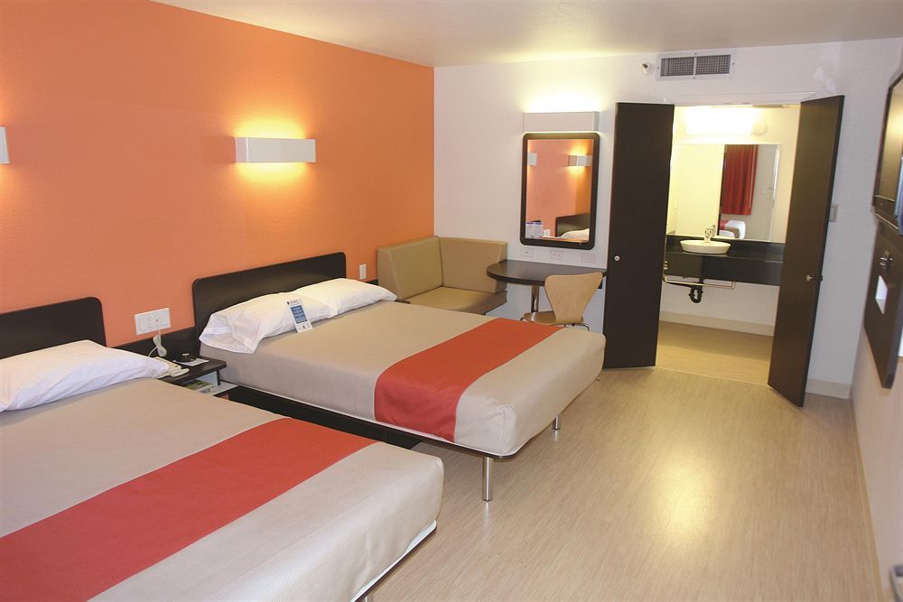 Park Inn By Radisson Уолнът Крийк Екстериор снимка